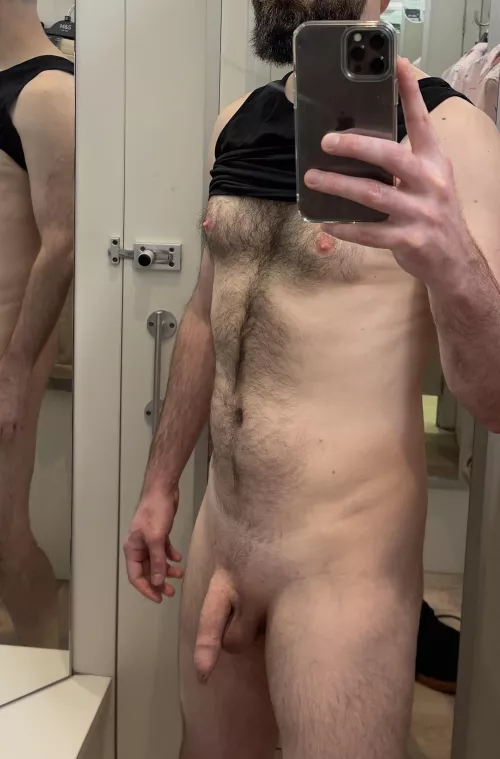 [41] Bored of shopping? Meet me in the changing room.
