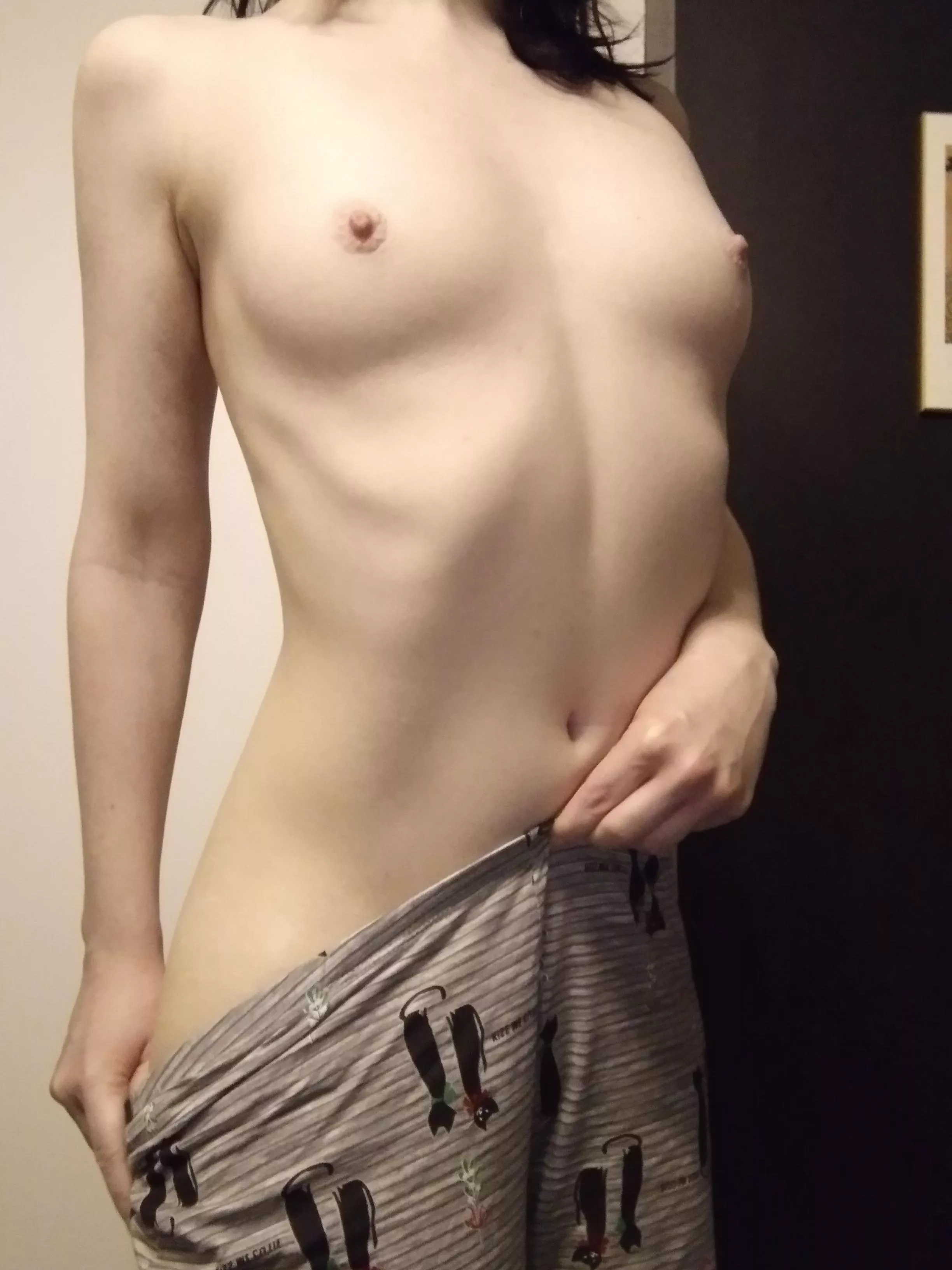 41 (f) Good morning! Can't decide if I should stay in my pajamas or not ;)