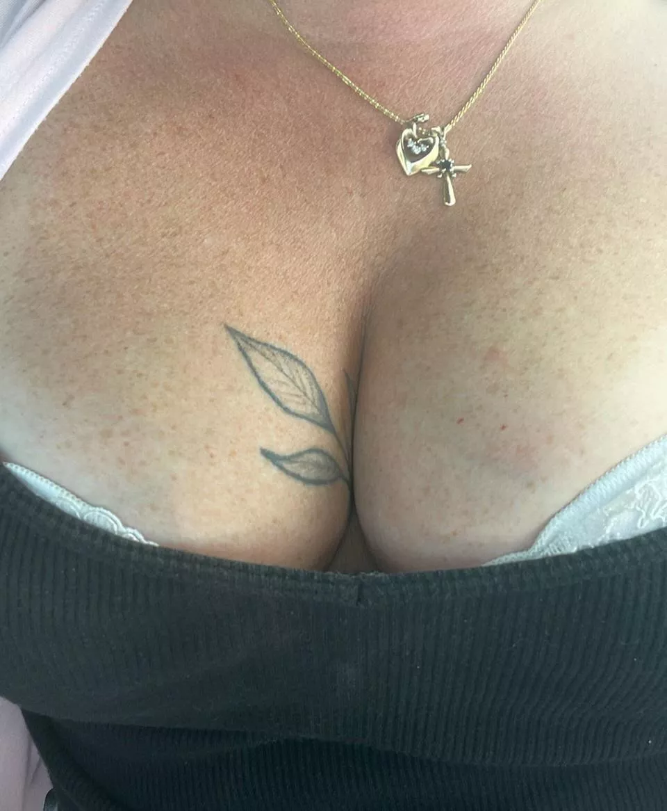 45yo mom..Perfection