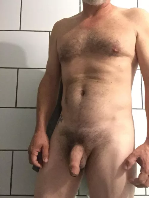 (49) Older Bro