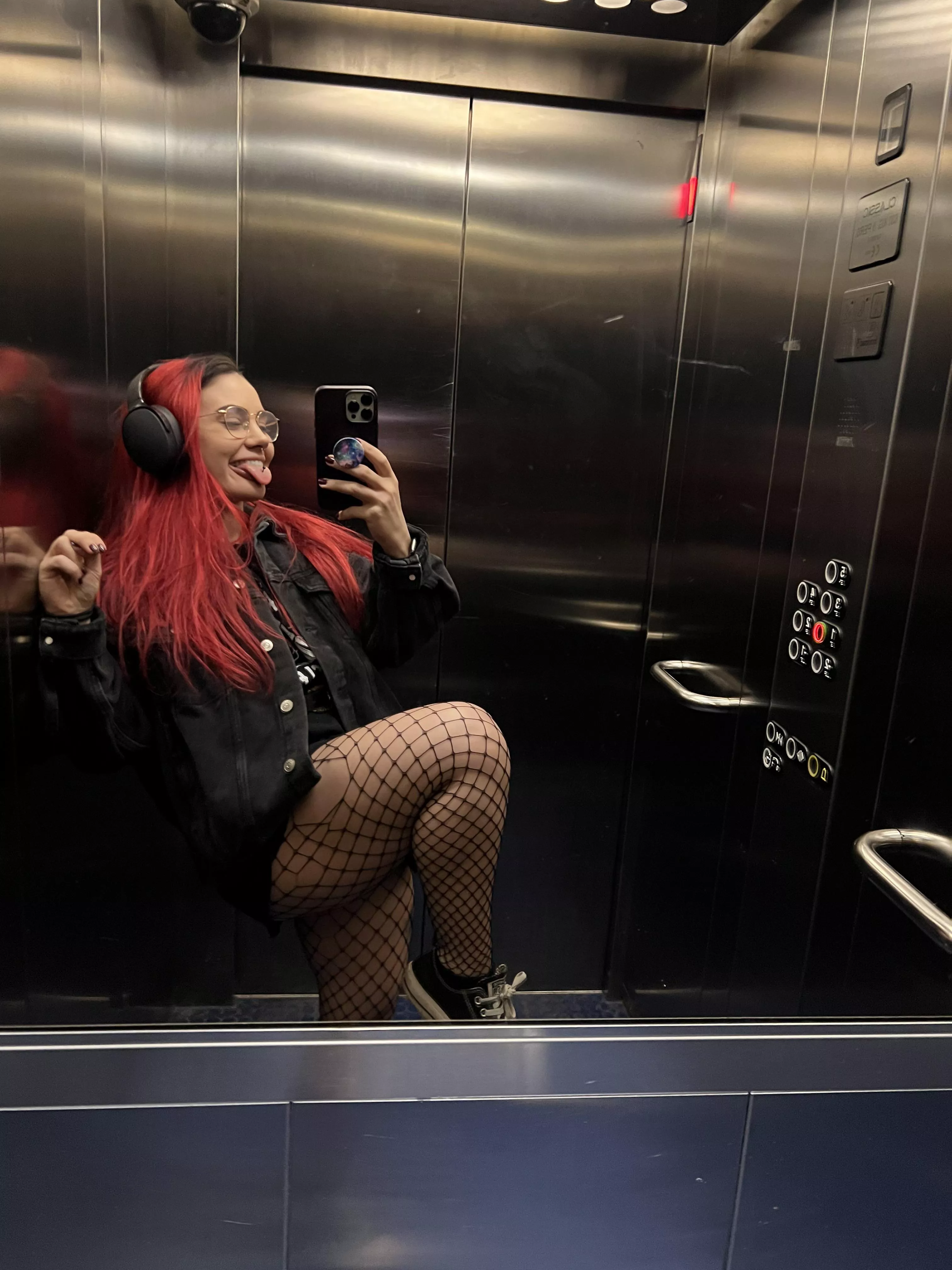 4ft 8” little cutie 🥰