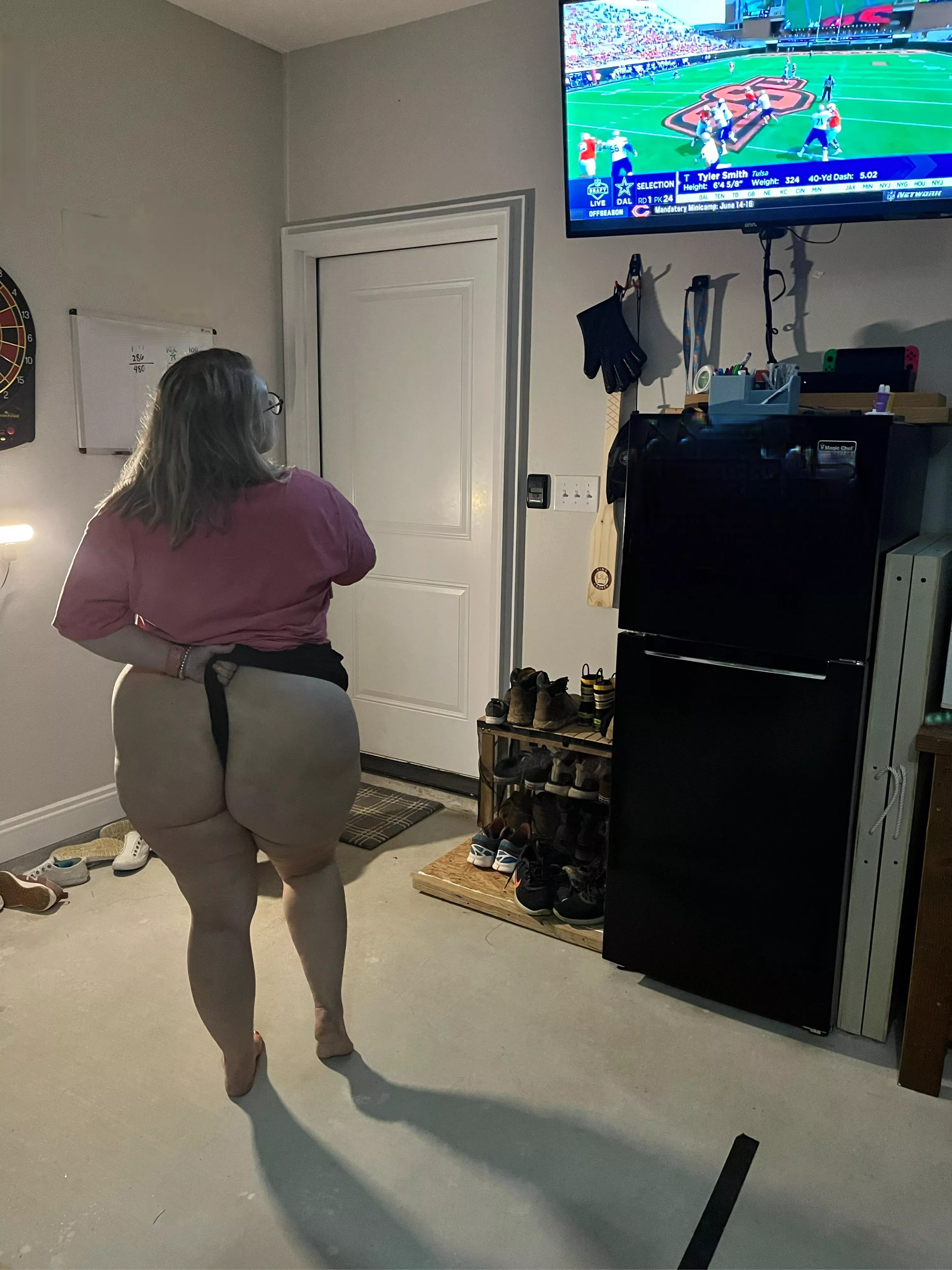 5’3 with a 55 inch ass