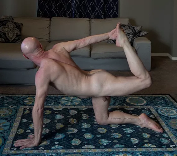 [58] The stretch feels so good but the way it makes Dads butt look is the secret win! Agreed?