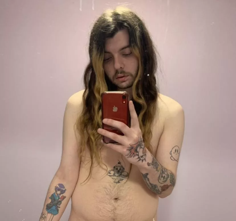 6'3, long hair, and tattoos. Am I your type? 🖤