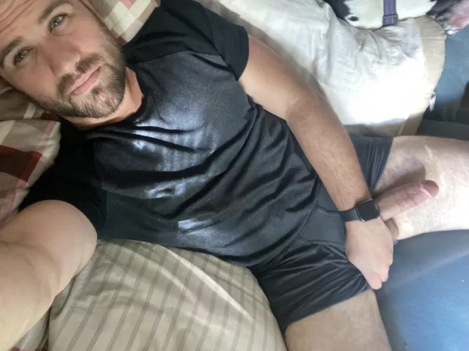 6β4β, 230lbs, big dickβ¦.