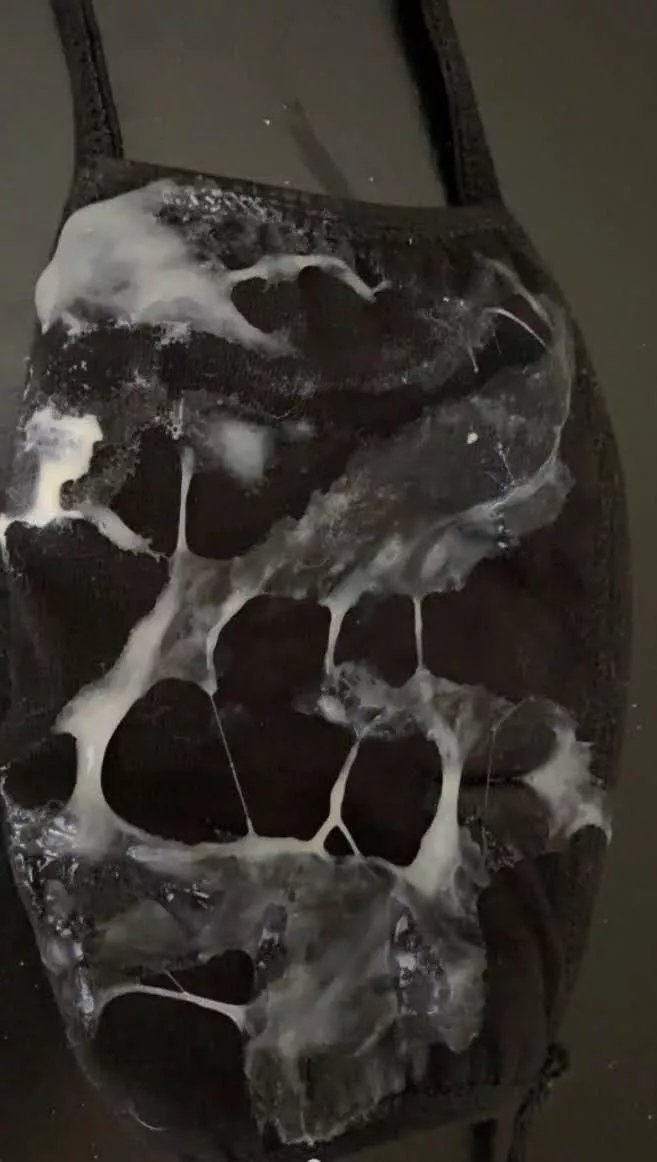 919… I love bustin my huge loads on some face masks 😉 🍆💦💦💦💦💦💦🤤