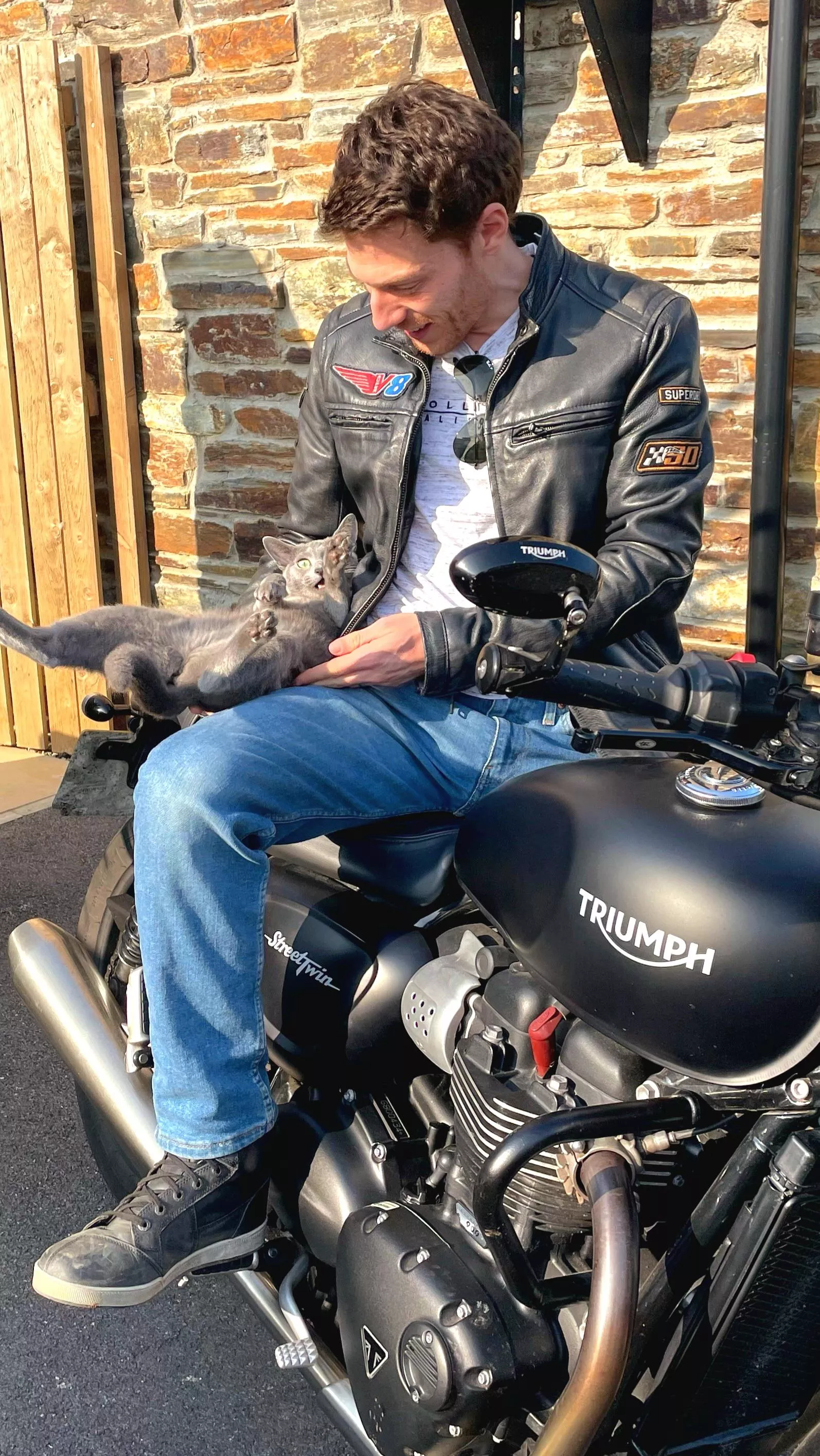 A bike, boy and his cat 😊.