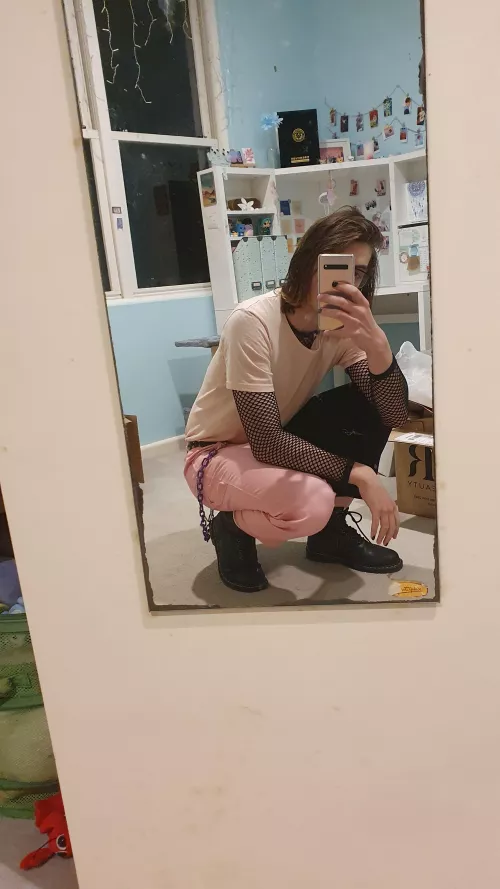 A bit of a diff fem look to show you don't only need skirts and thigh highs!