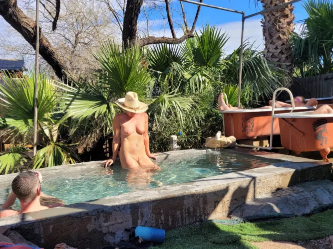 A desert oasis in Tonopah 🌵