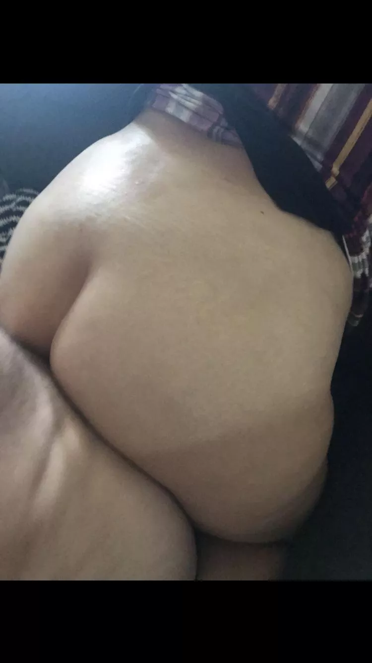 A little quick fun on the couch before the kids came downstairs. Almost got caught.