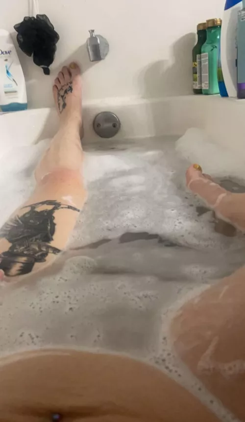 A nice relaxing bubble bath! Hit me up for more ๐