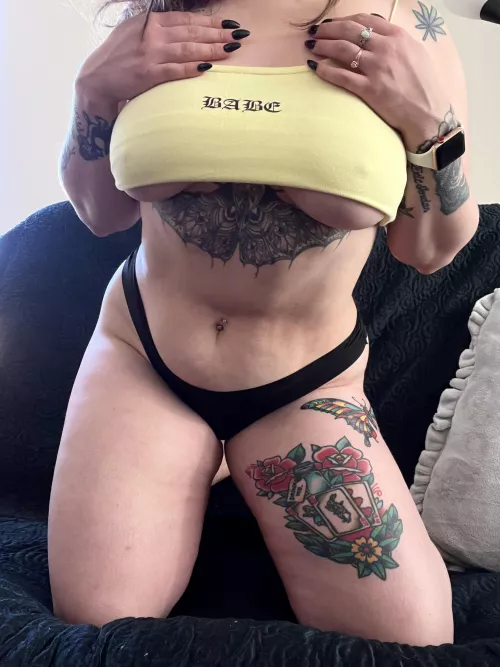 a real babe π
