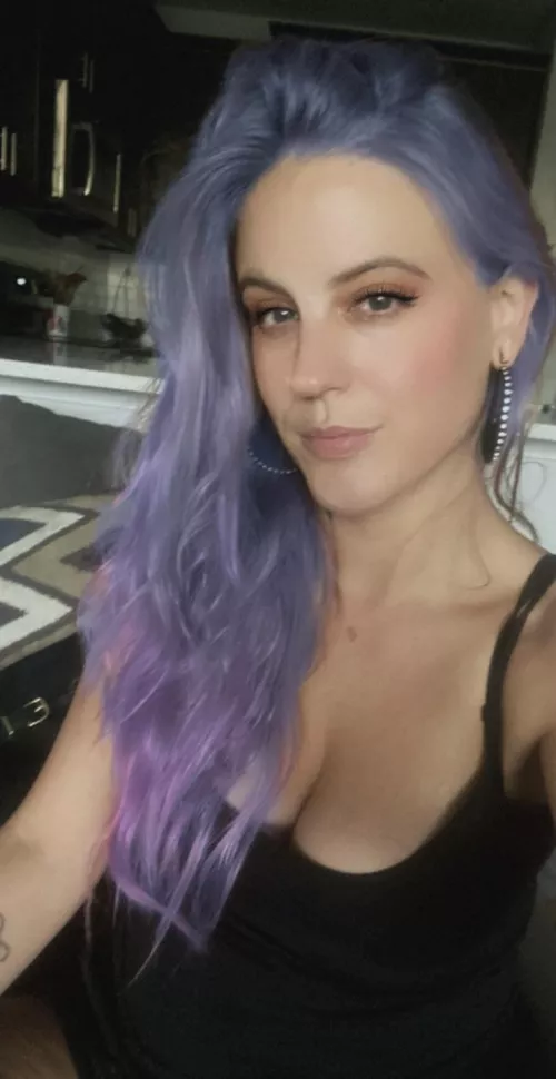 About to roll a fatty, wish I had someone to smoke with