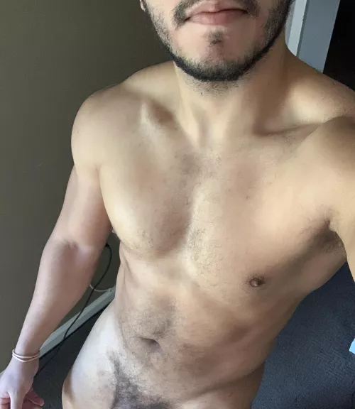 Abs looking alright 👀