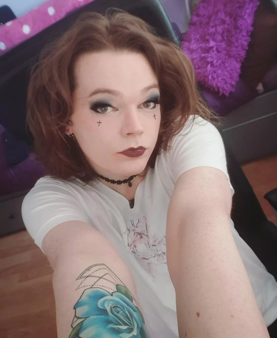 Absolutely loving this cute, slightly gothic look 🥰