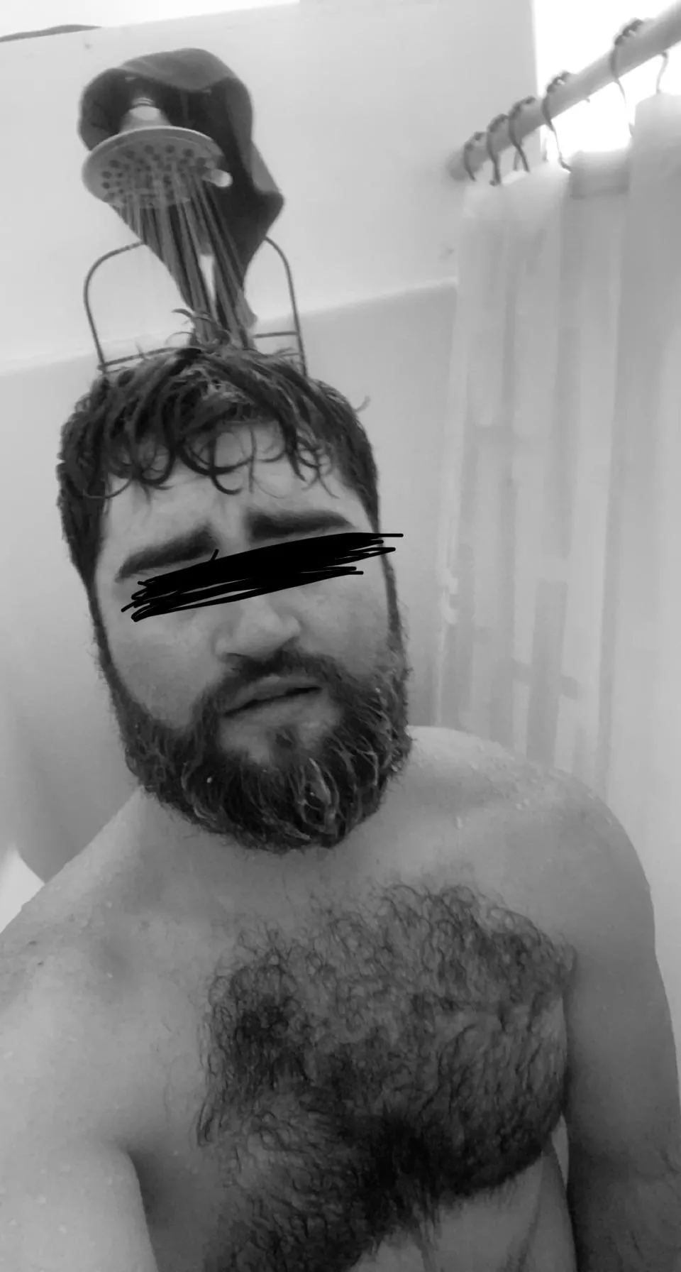 Absolutely STUNNED from the response from my post this morning, so here’s a bonus before I get home to touch myself to any dirty talk I may or may not get 🙈