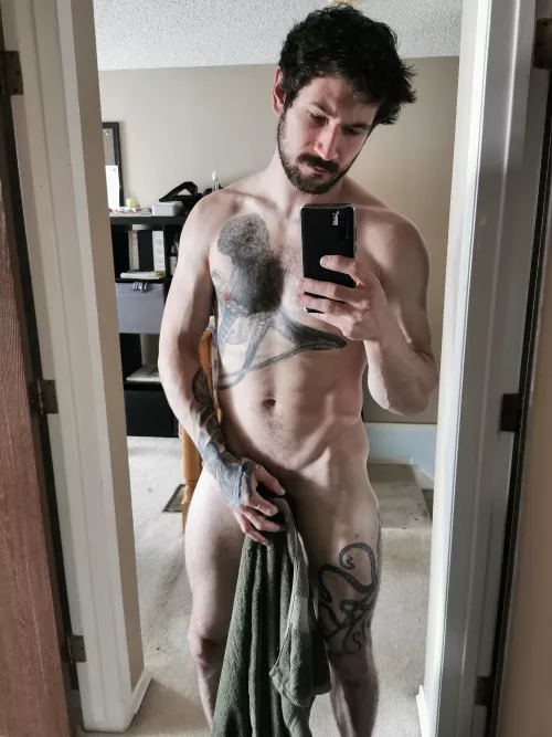 Added a squid to my leg since I last posted here! Thinking about adding some jellyfish to it...