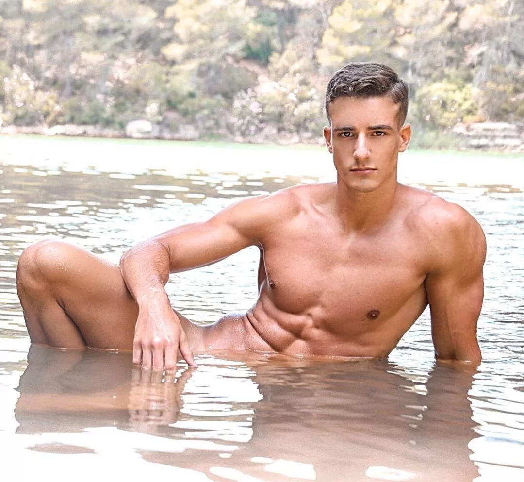 “Aldo Londero by Rafa G. Catala” …