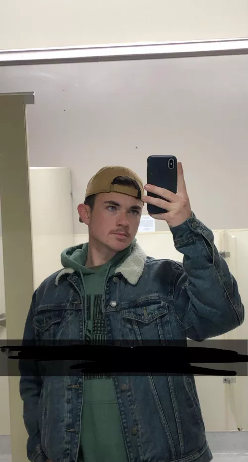 All i do is work. Someone help relieve the stress 😩