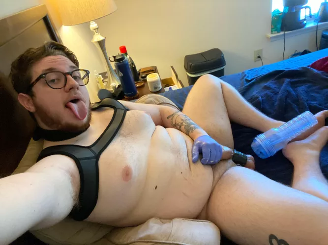 All i want is to be tied up, chained and put in a hood and used however😩🤤😈😉