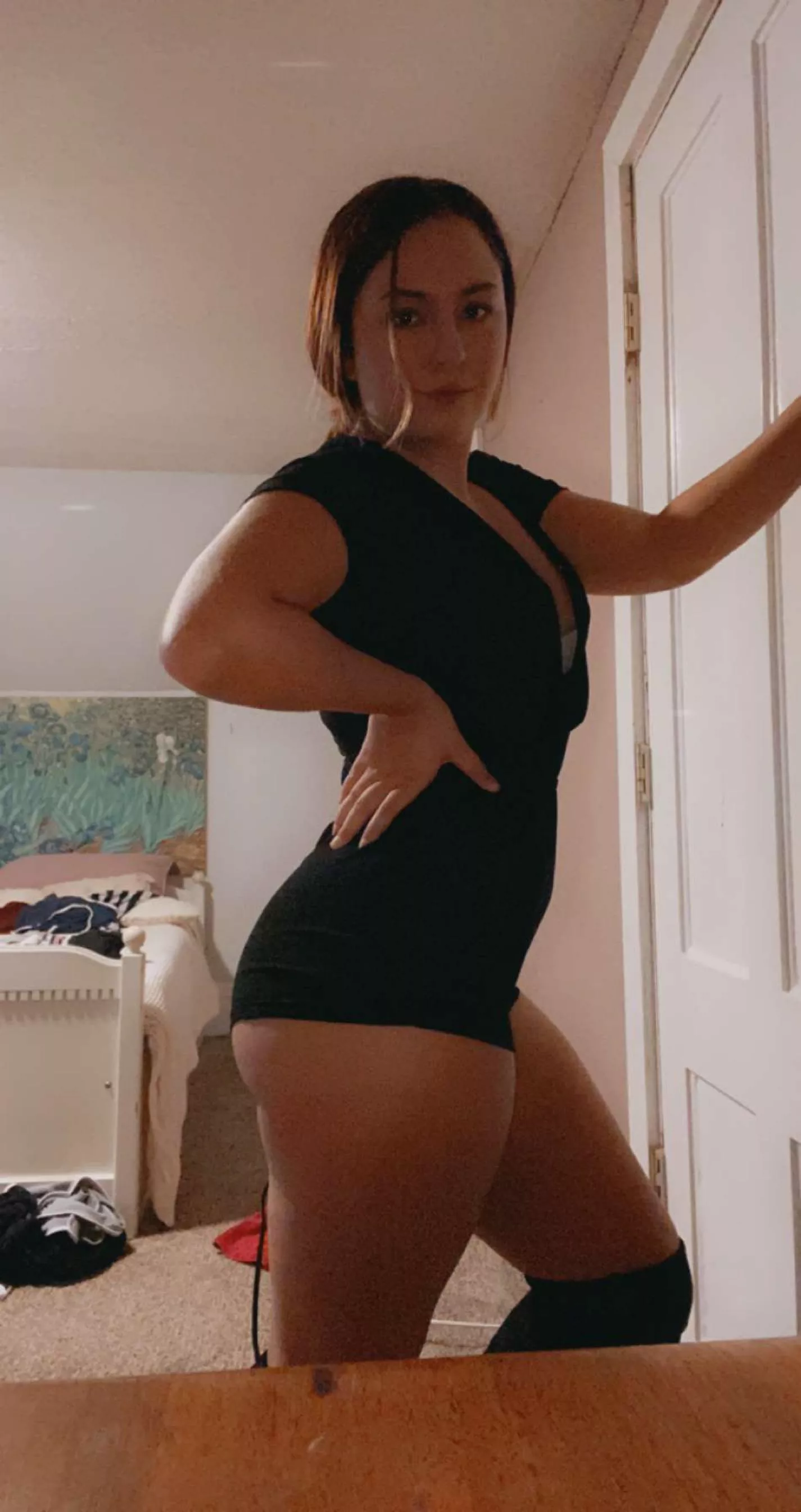 Alone and very bored i wanna find some serious talking kik me at sophiarein1203 😚💚