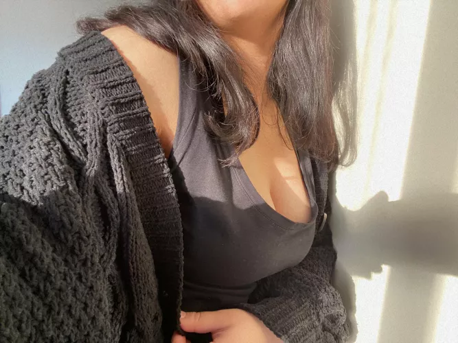 Always catching that afternoon glow [F]