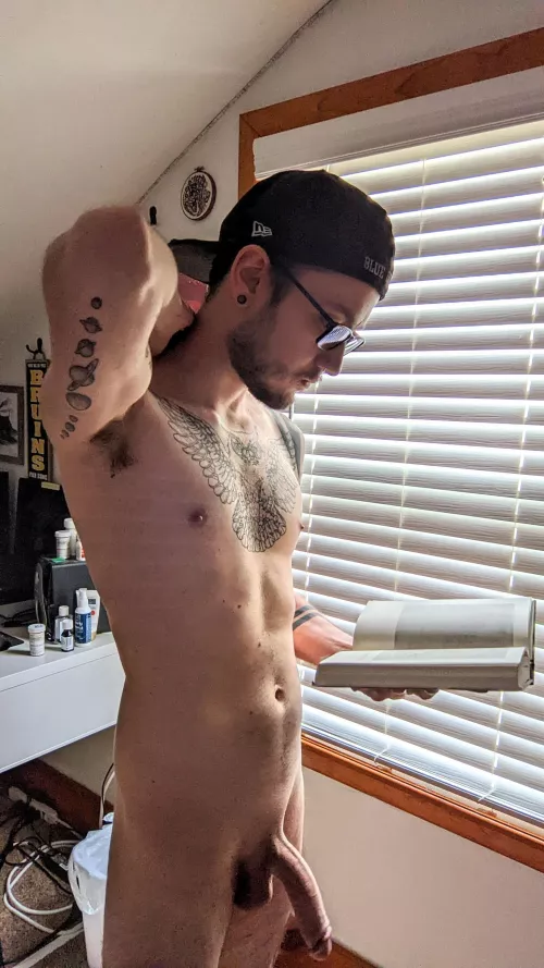 Always make sure you're extra comfortable when you read 😏