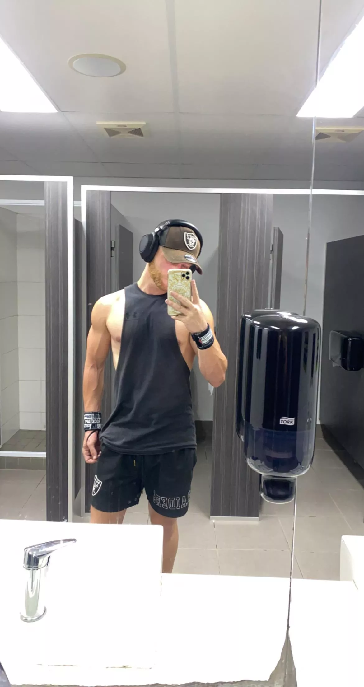 Always wanted to fuck women older than me 🤪 male 25 Australia