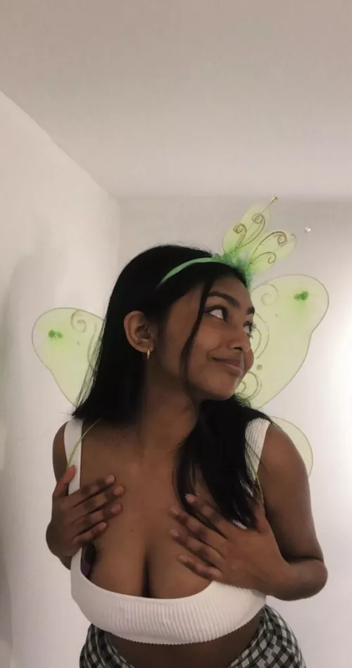 Am I cute ? 18 (f)