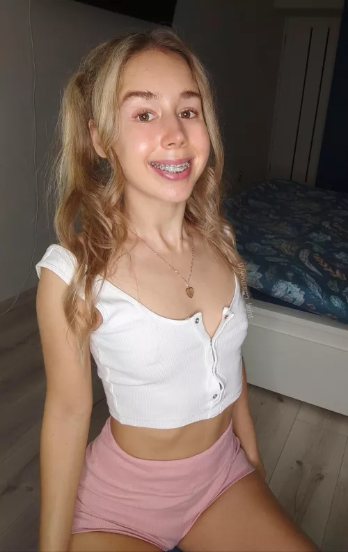 Am I still cute without makeup?🌸