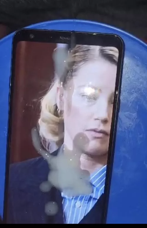 Amber heard got what she deserved 🤤