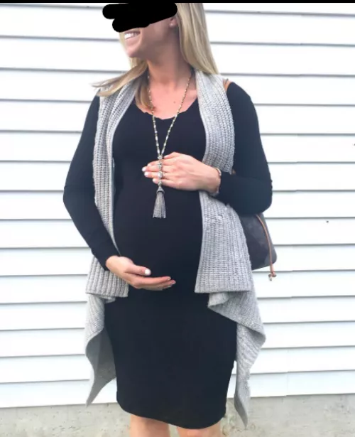 Another pregnant pic of me, by popular demand lol! This is a progress pic baby daddy wanted. Hubby spent over $100 on that dress!!! And baby daddy got to enjoy the view for free! 🤣🤣🤣