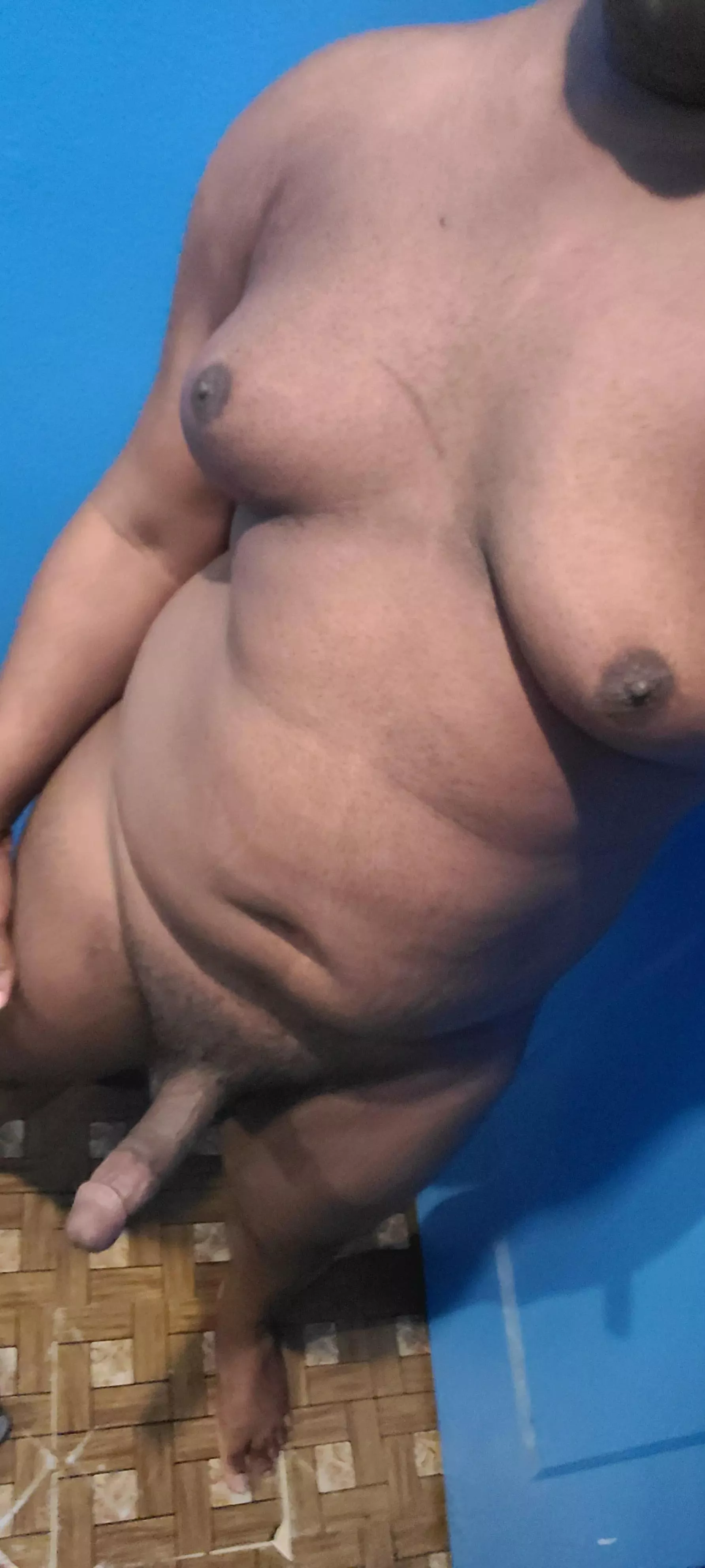 Any chasers wanna bottom to a chub 😈 ?