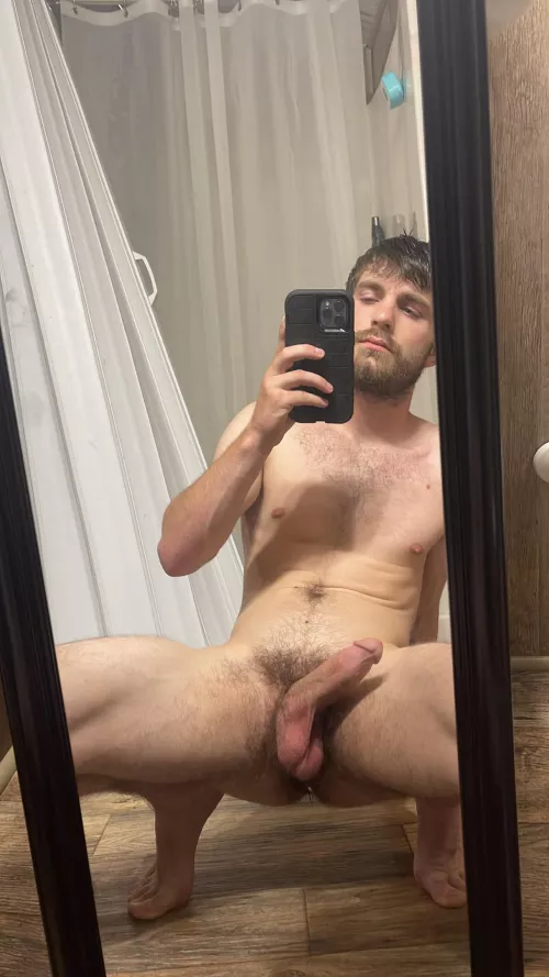 Any ladies up and looking?😏