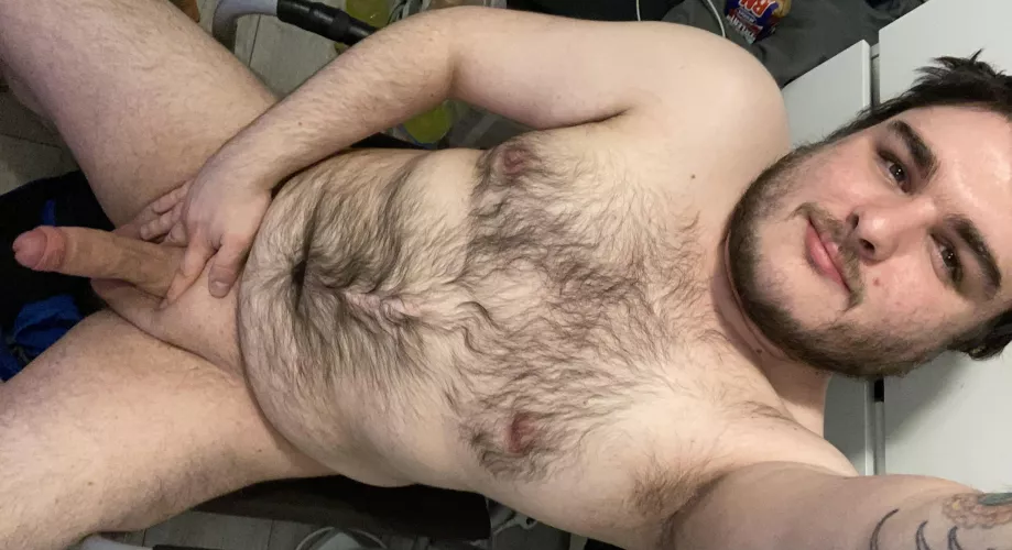 Any ladies wanna come take a ride on a big hairy dude? It may be a bit bumpy ;)