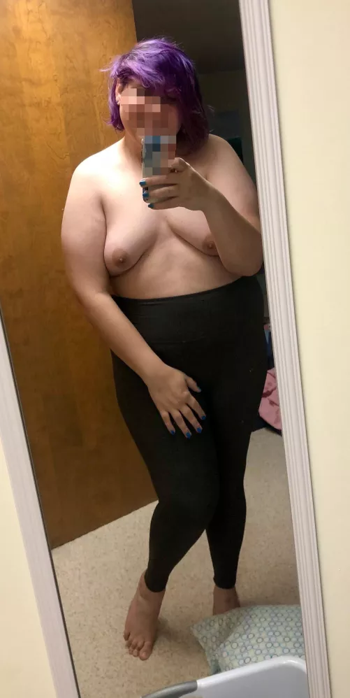 Any love for a chubby trans fem? 🥺