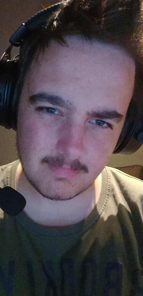 any swedish , norweign in here who would wanna game ? ( Fortnite , apex , valorant)