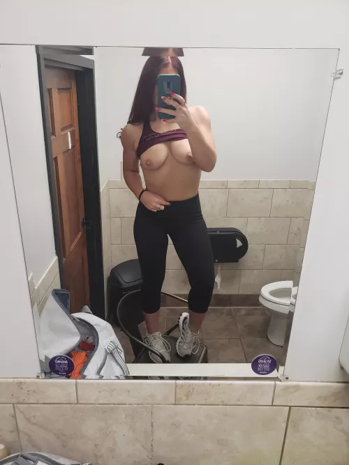 Anyone else have a gym fuck fantasy they want to come true so bad!?!?