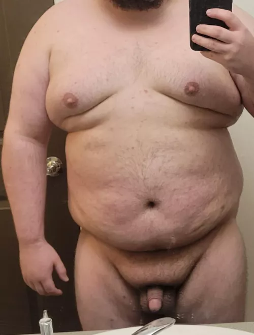 Anyone else not wanna get dressed today and just sleep in. lol adulting is just terrible 🤣