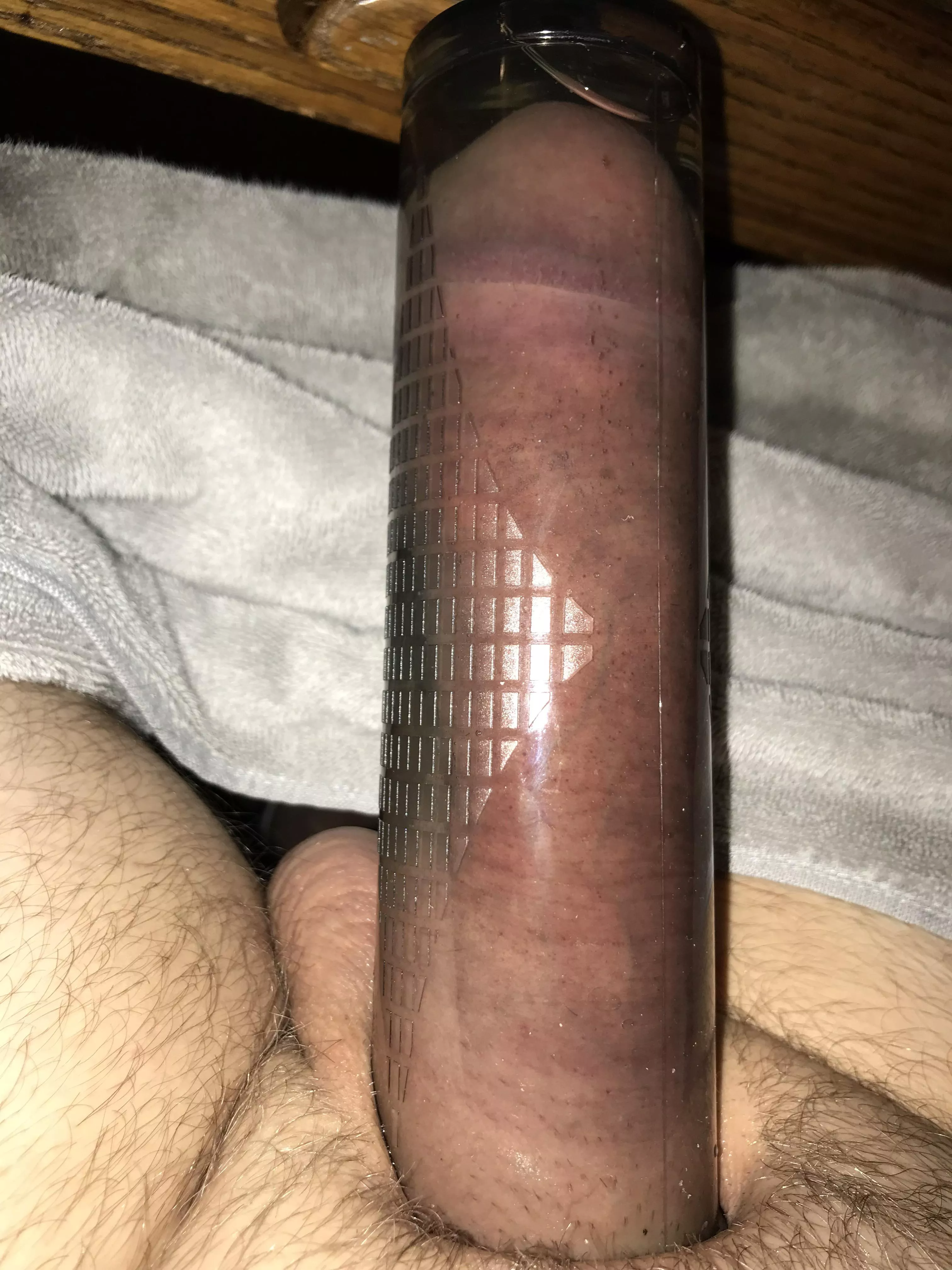 Anyone else pump with their pee or is it just me???? (Very warm & natural) Anyone else pump with their pee or is it just me???? (Very warm & natural)