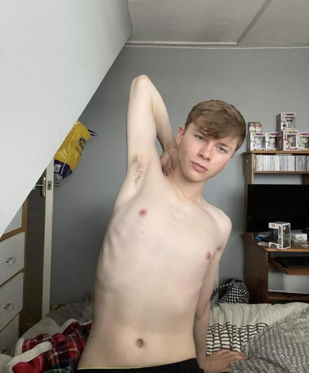 anyone into twink pits? 🙂