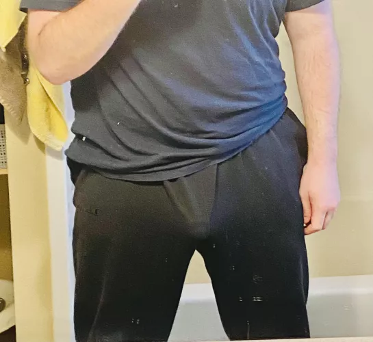 Anyone like dad sweatpants bulge? Love wearing these in public and letting people watch me flop around 😈