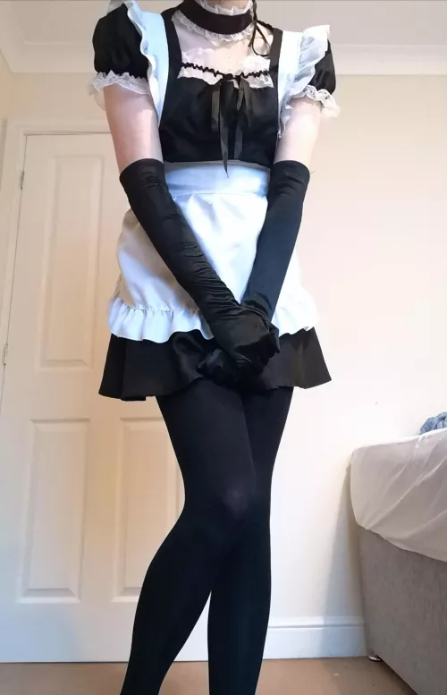 Anyone need a femboy maid? 🧹💕