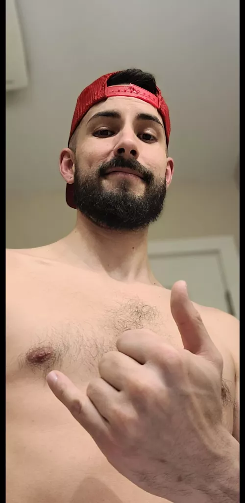 Anyone playing diablo 2 remake still? would he cool to team up and run a character with someone.