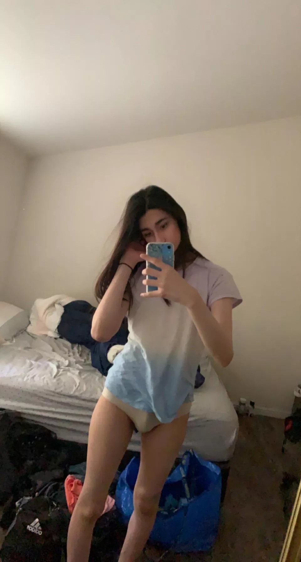 Anyone wanna see what’s under there? 👀