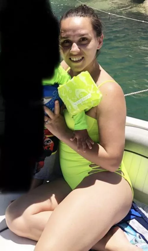 Anyone wanna trade creepy shots I got ass pics of this mom