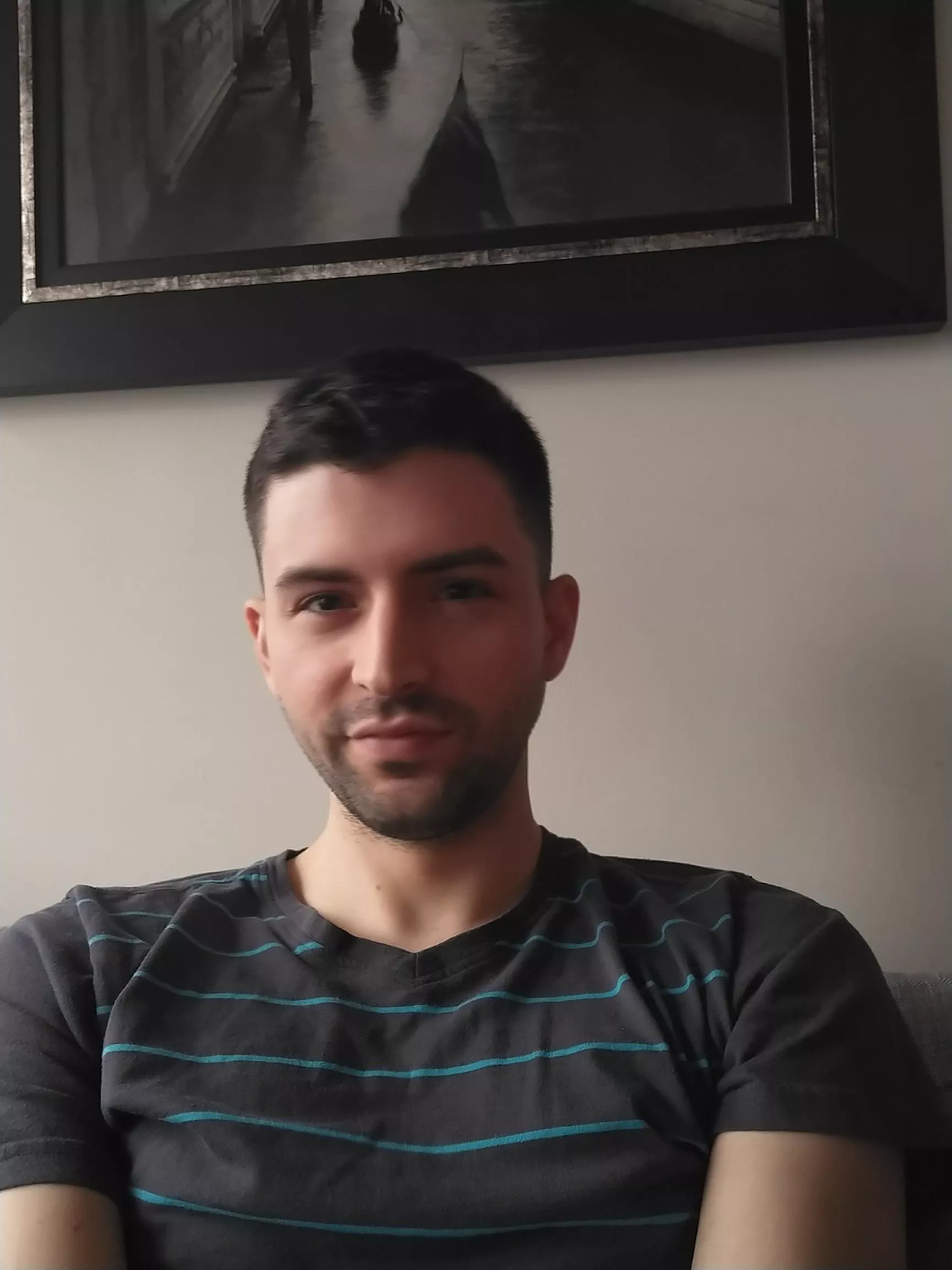 Anyone want to play League or Smash bros? Down to play other games as well😊