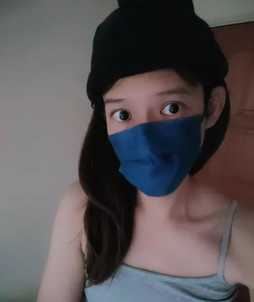 anyone wants me? Kik cyboii80. tell me how u treat me..