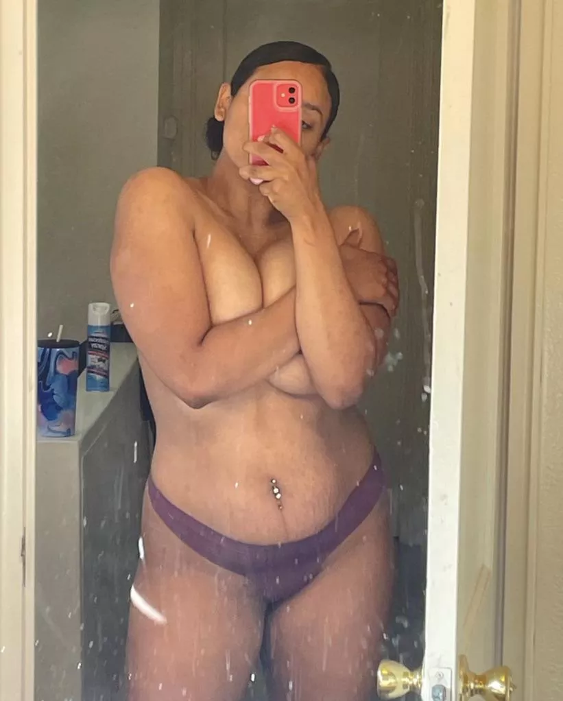 Anyone willing to jerk to videos I make for them in private? 😘😘