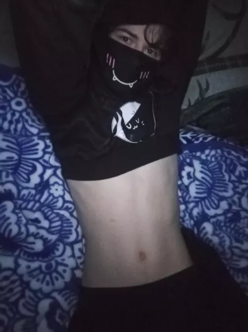 Apparently was my cake day yesterday. But ah well, is Tuesday, have tummy. Also have an invitation to drop by and chat for a little while :3